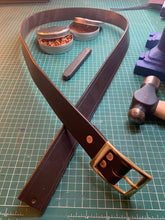 Load image into Gallery viewer, 1.5 inch Dark Havana Leather Box Buckle Belt